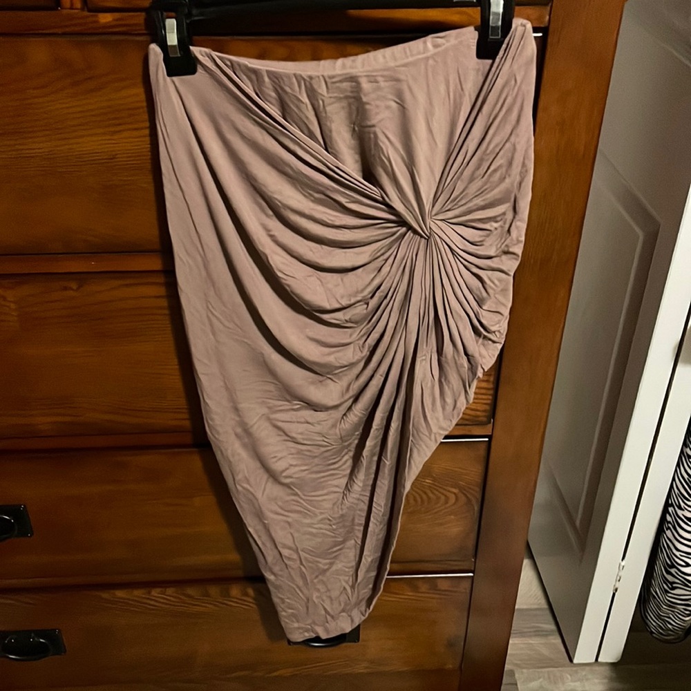 Super cute skirt!